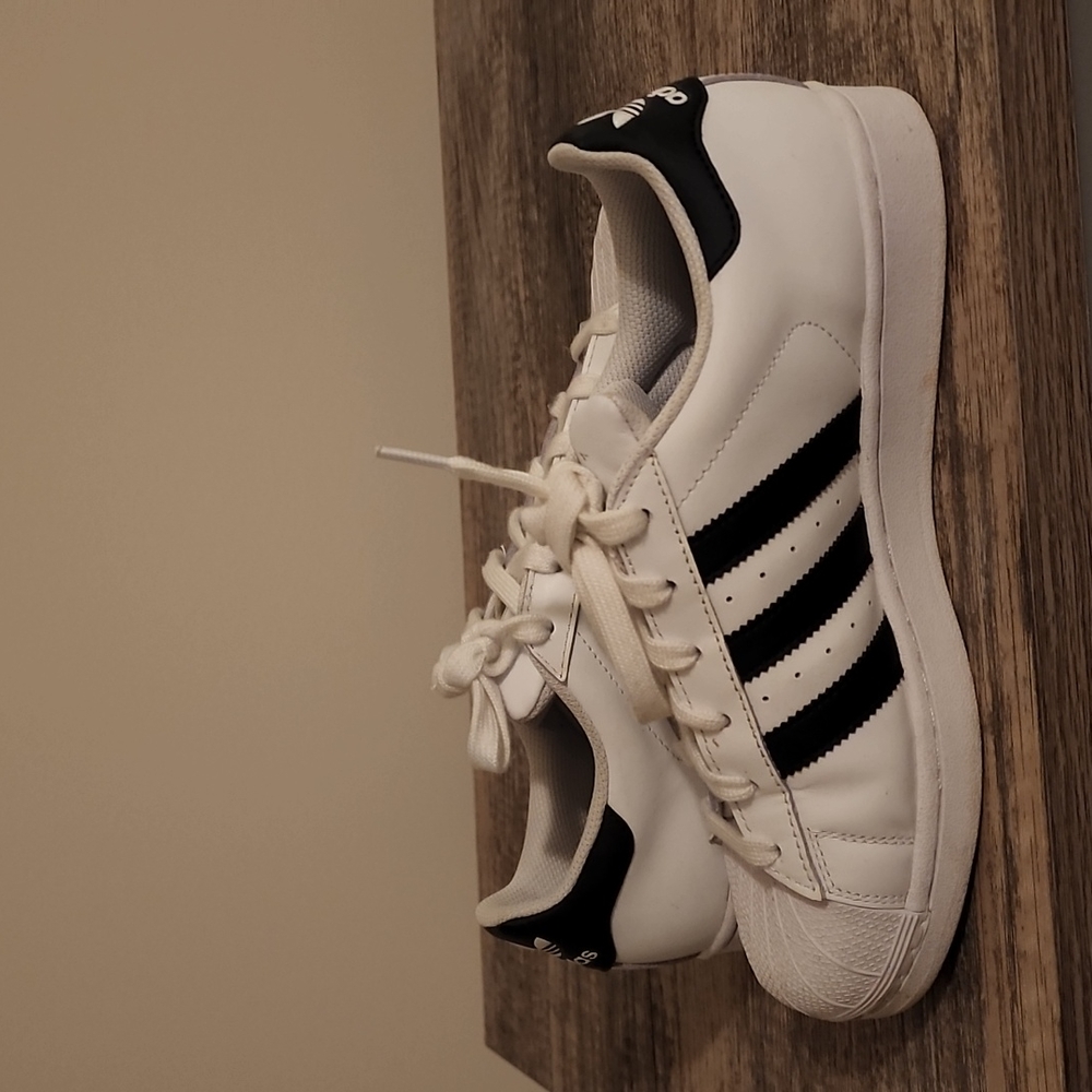 Shell toe Adidas